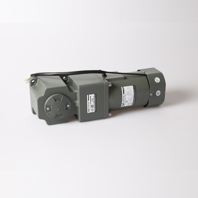 110V 220V Jedno/trójfazowy silnik z przekładnią indukcyjną AC/DC Kompaktowy z regulatorem prędkości